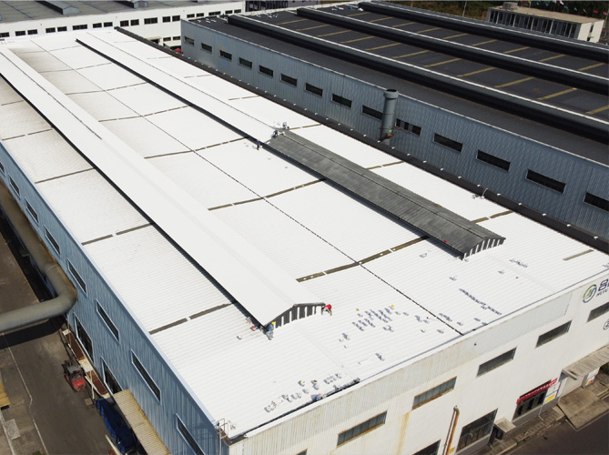 四川合裕鋁業(yè) 2 號(hào)鋼結(jié)構(gòu)廠房屋頂防水補(bǔ)漏防腐翻新工程